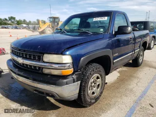 2000 Chevrolet Silverado 1500 with VIN 1GCEK14V7YZ206516, listed as a Copart auction lot 61213624 with 267,465 mi miles and Salvage Title. Bid and sale history available at carsss.com. Image 1.
