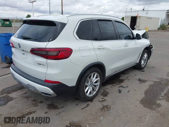 2019 BMW X5 xDrive40i z VIN 5UXCR6C54KLL63804, wystawiony jako IAAI lot #42189314 z przebiegiem Nie podano mil oraz . Historia ofert i sprzedaży dostępna na DreamBid. Obrazek 4.