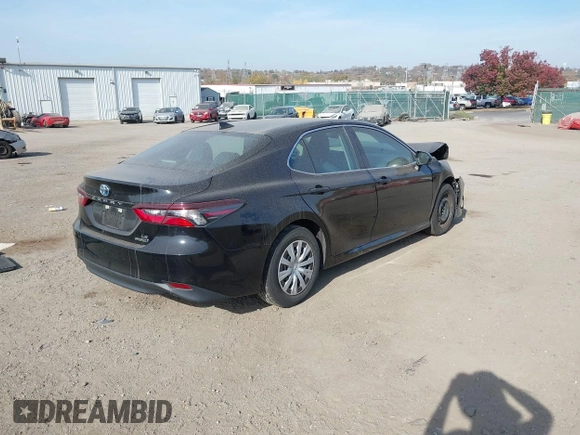 2022 Toyota Camry Hybrid LE with VIN 4T1C31AK1NU580817, listed as a IAAI auction lot 40719068 with 41,455 mi miles. Bid and sale history available at carsss.com. Image 4.