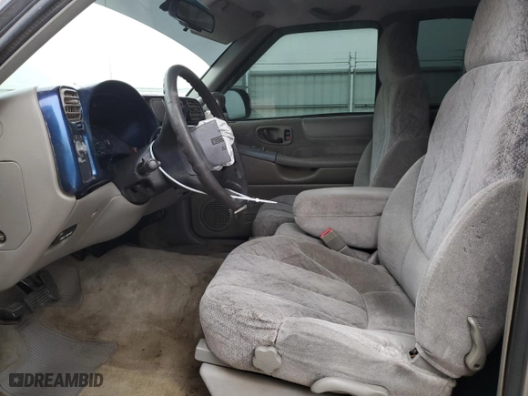 2001 GMC Sonoma SLS w/1SG Pkg with VIN 1GTCS19W318154175, listed as a Copart auction lot 79110724 with 135,746 mi miles and Salvage Title. Bid and sale history available at carsss.com. Image 7.