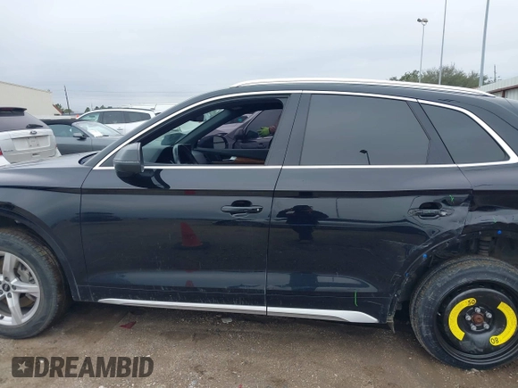 2021 Audi Q5 Premium with VIN WA1AAAFY4M2115693, listed as a IAAI auction lot 41585243 with 67,049 mi miles. Bid and sale history available at carsss.com. Image 15.