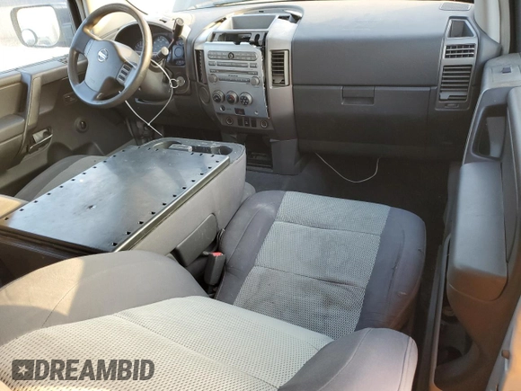 2004 Nissan Titan SE with VIN 1N6AA06A74N547323, listed as a Copart auction lot 41538275 with 220,407 mi miles and Clean Title. Bid and sale history available at carsss.com. Image 8.