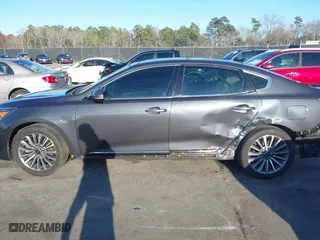 2017 Kia Cadenza Premium with VIN KNALC4J12H5039445, listed as a IAAI auction lot 41586814 with 92,816 mi miles. Bid and sale history available at carsss.com. Image 15.