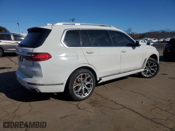 2020 BMW X7 xDrive40i with VIN 5UXCW2C01L9B51479, listed as a Copart auction lot 45929145 with 0 mi miles and Salvage Title. Bid and sale history available at carsss.com. Image 3.