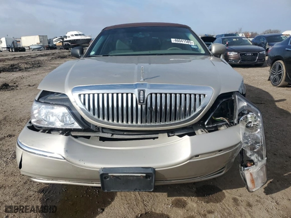 2005 Lincoln Town Car Signature with VIN 1LNHM81W75Y627582, listed as a Copart auction lot 46041585 with 177,515 mi miles and Salvage Title. Bid and sale history available at carsss.com. Image 5.