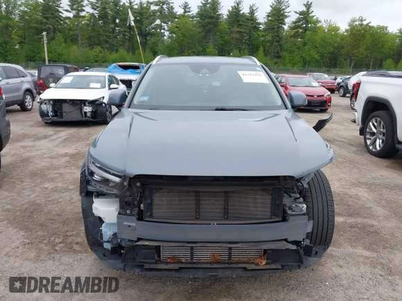 2021 Volvo XC40 Inscription with VIN YV4162UL2M2432602, listed as a IAAI auction lot 42331915 with 54,195 mi miles and . Bid and sale history available at DreamBid. Image 13.
