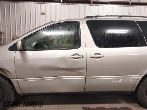 2003 Toyota Sienna LE with VIN 4T3ZF13C53U528294, listed as a IAAI auction lot 41550248 with 192,907 mi miles. Bid and sale history available at carsss.com. Image 14.