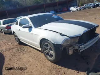 2013 Ford Mustang V6 with VIN 1ZVBP8AM5D5233866, listed as a IAAI auction lot 41418360 with 268,678 mi miles. Bid and sale history available at carsss.com. Image 1.