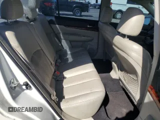 2010 Subaru Legacy Limited Moon z VIN 4S3BMBK62A3219049, wystawiony jako Copart lot #58234825 z przebiegiem 192 719 mil mil oraz Szkoda całkowita • Salvage title. Historia ofert i sprzedaży dostępna na DreamBid. Obrazek 10.
