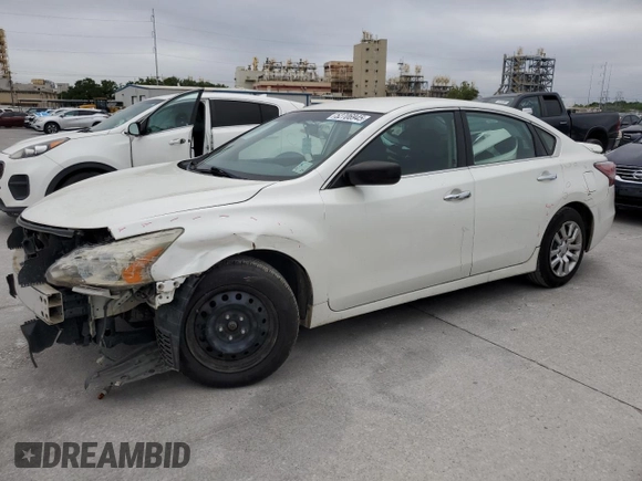 2014 Nissan Altima 2.5 S with VIN 1N4AL3AP0EN360295, listed as a Copart auction lot 52706945 with 186,012 mi miles and Salvage Title. Bid and sale history available at carsss.com. Image 1.