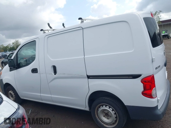 2015 Nissan NV200 SV with VIN 3N6CM0KN0FK728958, listed as a IAAI auction lot 41938350 with 192,240 mi miles. Bid and sale history available at carsss.com. Image 14.