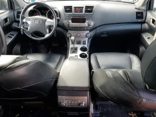 2011 Toyota Highlander with VIN 5TDBK3EH3BS064259, listed as a Copart auction lot 52379365 with 171,549 mi miles and Clean Title. Bid and sale history available at carsss.com. Image 8.