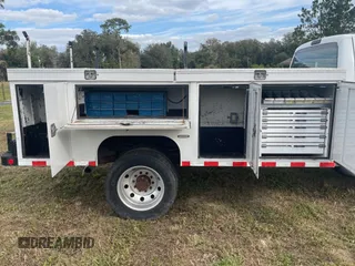 2016 Ford F-550 XL with VIN 1FDUF5GY3GEB54493, listed as a Copart auction lot 81772304 with 258,961 mi miles and Clean Title. Bid and sale history available at carsss.com. Image 6.