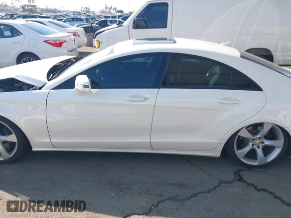 2014 Mercedes-Benz CLS-Class CLS 550 with VIN WDDLJ7DB9EA108235, listed as a IAAI auction lot 41425861 with 94,073 mi miles. Bid and sale history available at carsss.com. Image 15.