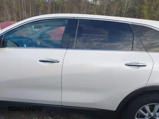2020 Kia Sorento LX V6 with VIN 5XYPGDA59LG620680, listed as a IAAI auction lot 41452415 with 107,752 mi miles. Bid and sale history available at carsss.com. Image 15.