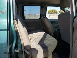2000 Nissan Frontier XE with VIN 1N6ED27T0YC364061, listed as a Copart auction lot 61863515 with 226,867 mi miles and Clean title. Bid and sale history available at DreamBid. Image 10.