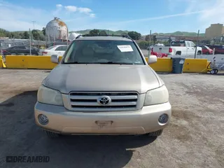2004 Toyota Highlander with VIN JTEDP21A140010487, listed as a IAAI auction lot 42030655 with 346,497 mi miles. Bid and sale history available at carsss.com. Image 6.
