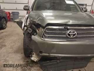 2008 Toyota Highlander Hybrid with VIN JTEEW41A382010228, listed as a IAAI auction lot 41714620 with 152,323 mi miles. Bid and sale history available at carsss.com. Image 6.