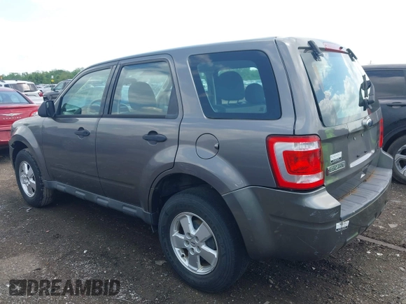 2010 Ford Escape XLS с VIN 1FMCU0C77AKD25868, выставлен на аукционе IAAI как лот 42219513 с пробегом 180 351 миль миль и . История ставок и продаж доступна на DreamBid. Изображение 3.