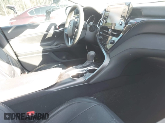2024 Toyota Camry LE z VIN 4T1R11AK3RU254717, wystawiony jako IAAI lot #41709040 z przebiegiem 11 338 mil mil oraz . Historia ofert i sprzedaży dostępna na DreamBid. Obrazek 5.