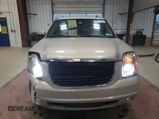2008 GMC Yukon SLT w/4SB with VIN 1GKFC13J48J227438, listed as a Copart auction lot 48971415 with 209,626 mi miles and Salvage Title. Bid and sale history available at carsss.com. Image 5.