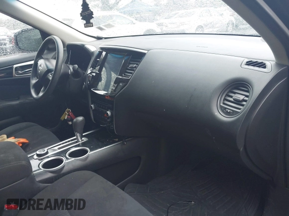 2014 Nissan Pathfinder S z VIN 5N1AR2MM5EC713691, wystawiony jako IAAI lot #42189966 z przebiegiem 142 904 mil mil oraz . Historia ofert i sprzedaży dostępna na DreamBid. Obrazek 5.