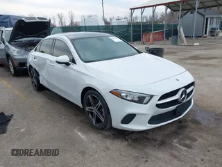 2022 Mercedes-Benz A 220 z VIN W1K3G4FB1NJ337471, wystawiony jako IAAI lot #41844398 z przebiegiem 26 223 mil mil oraz . Historia ofert i sprzedaży dostępna na DreamBid. Obrazek 1.