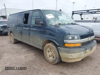 2020 Chevrolet Express Passenger LT z VIN 1GAZGPFG5L1168319, wystawiony jako IAAI lot #41720096 z przebiegiem 77 030 mil mil oraz . Historia ofert i sprzedaży dostępna na DreamBid. Obrazek 1.