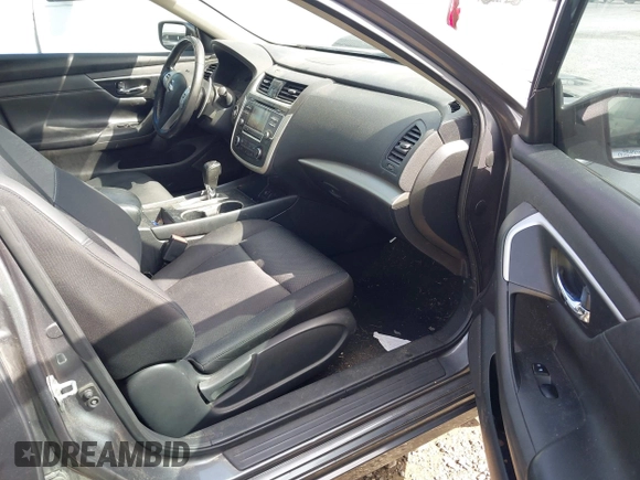 2017 Nissan Altima SR with VIN 1N4AL3AP3HC471715, listed as a IAAI auction lot 41960410 with 288,926 mi miles and . Bid and sale history available at carsss.com. Image 5.