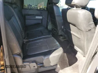 2015 Ford F-350 Platinum z VIN 1FT8W3BT2FEA21650, wystawiony jako Copart lot #54044925 z przebiegiem 270 987 mil mil oraz Szkoda całkowita • Salvage title. Historia ofert i sprzedaży dostępna na DreamBid. Obrazek 10.