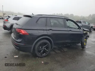 2024 Volkswagen Tiguan SE R-Line Black z VIN 3VV8B7AX3RM178840, wystawiony jako Copart lot #55619025 z przebiegiem 5 674 mil mil oraz Szkoda całkowita • Salvage title. Historia ofert i sprzedaży dostępna na DreamBid. Obrazek 3.