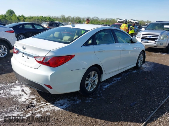 2014 Hyundai Sonata GLS with VIN 5NPEB4AC2EH882685, listed as a IAAI auction lot 42125895 with 68,669 mi miles and . Bid and sale history available at carsss.com. Image 4.