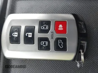 2017 Toyota Sienna XLE Auto Access Seat с VIN 5TDYZ3DC5HS864503, выставлен на аукционе IAAI как лот 42176788 с пробегом 113 755 миль миль и . История ставок и продаж доступна на DreamBid. Изображение 11.