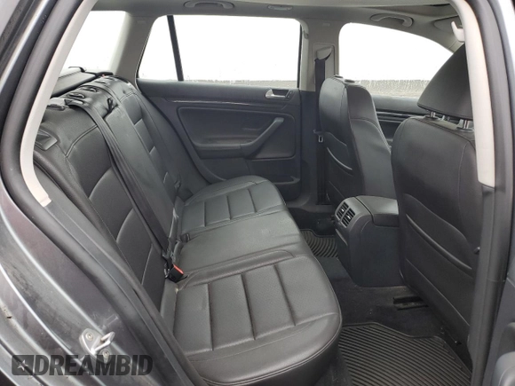 2013 Volkswagen Jetta SportWagen TDI w/Sunroof with VIN 3VWML7AJ0DM636068, listed as a Copart auction lot 84942624 with 99,636 mi miles and Clean Title. Bid and sale history available at carsss.com. Image 10.