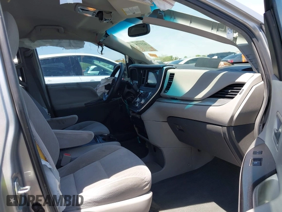 2015 Toyota Sienna LE AAS с VIN 5TDKK3DC4FS576186, выставлен на аукционе IAAI как лот 42372839 с пробегом 101 593 миль миль и . История ставок и продаж доступна на DreamBid. Изображение 5.