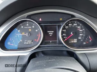 2014 Audi Q7 Premium Plus z VIN WA1LGAFE3ED012638, wystawiony jako IAAI lot #41658605 z przebiegiem 127 392 mil mil oraz . Historia ofert i sprzedaży dostępna na DreamBid. Obrazek 7.