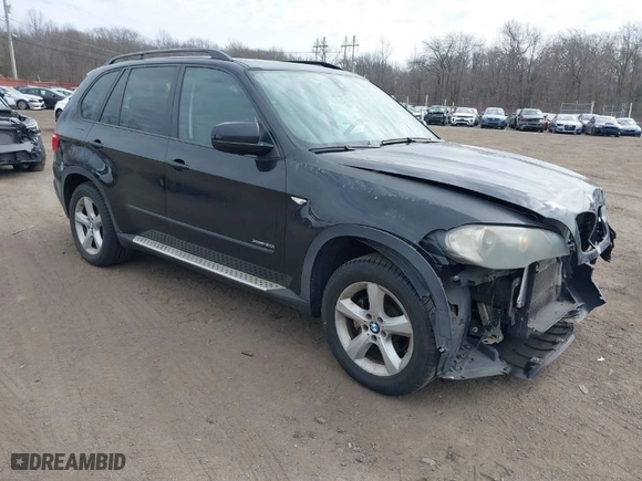 2009 BMW X5 30i with VIN 5UXFE43579L037535, listed as a IAAI auction lot 41715317 with 210,697 mi miles. Bid and sale history available at carsss.com. Image 1.