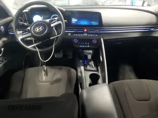2024 Hyundai Elantra SEL z VIN KMHLM4DG2RU776860, wystawiony jako Copart lot #59857655 z przebiegiem 20 337 mil mil oraz Czysty tytuł • Clean title. Historia ofert i sprzedaży dostępna na DreamBid. Obrazek 8.