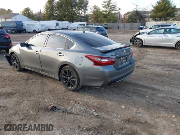 2018 Nissan Altima SV with VIN 1N4AL3APXJC296000, listed as a IAAI auction lot 41136829 with 53,975 mi miles and . Bid and sale history available at carsss.com. Image 3.