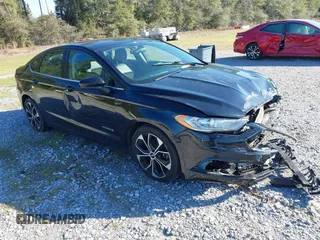 2018 Ford Fusion SE with VIN 3FA6P0LU7JR138906, listed as a IAAI auction lot 41573985 with 127,660 mi miles and . Bid and sale history available at DreamBid. Image 1.