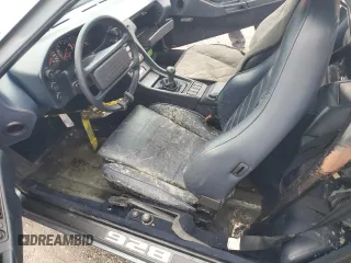 1983 Porsche 928 z VIN WP0ZZZ92ZDS841622, wystawiony jako Copart lot #76995304 z przebiegiem 83 862 mil mil oraz Szkody całkowita. Historia ofert i sprzedaży dostępna na DreamBid. Obrazek 7.