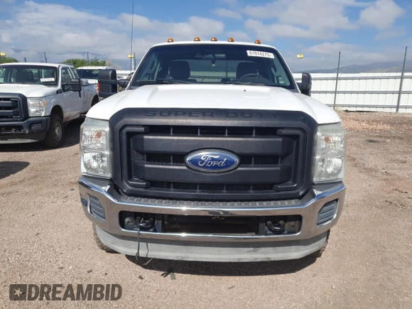 2011 Ford F-250 XL z VIN 1FT7X2BTXBEC55936, wystawiony jako Copart lot #61014275 z przebiegiem 199 882 mil mil oraz Czysty tytuł • Clean title. Historia ofert i sprzedaży dostępna na DreamBid. Obrazek 5.