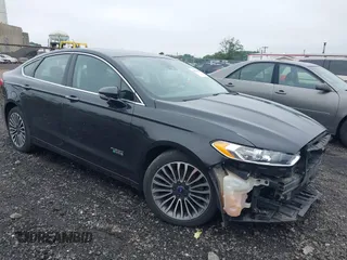 2014 Ford Fusion Titanium z VIN 3FA6P0SU9ER382998, wystawiony jako IAAI lot #42518804 z przebiegiem 121 876 mil mil oraz . Historia ofert i sprzedaży dostępna na DreamBid. Obrazek 1.