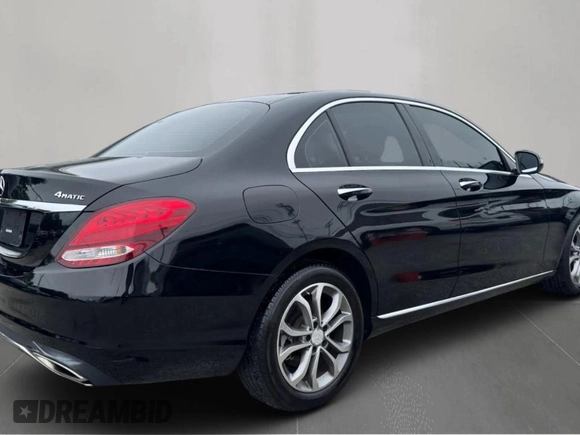 2017 Mercedes-Benz C 300 with VIN 55SWF4KB1HU189364, listed as a Copart auction lot 60695485 with 69,046 mi miles and Clean title. Bid and sale history available at DreamBid. Image 4.