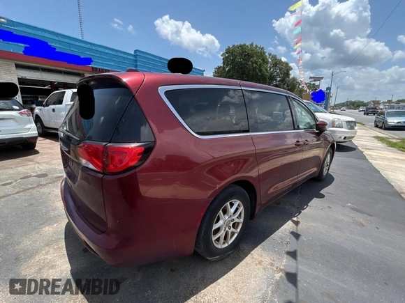 2017 Chrysler Pacifica Touring with VIN 2C4RC1DG1HR509799, listed as a Copart auction lot 60269185 with 165,931 mi miles and Clean title. Bid and sale history available at DreamBid. Image 4.