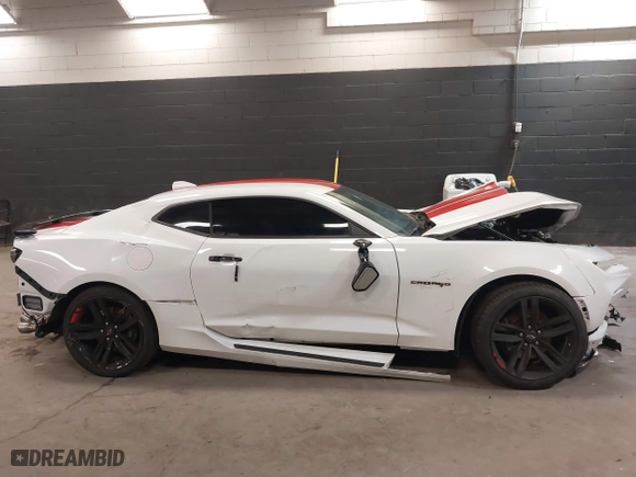 2021 Chevrolet Camaro 2SS with VIN 1G1FH1R72M0137254, listed as a IAAI auction lot 41212625 with 20,023 mi miles. Bid and sale history available at carsss.com. Image 14.