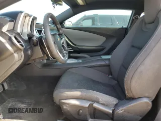 2014 Chevrolet Camaro LS z VIN 2G1FA1E31E9304055, wystawiony jako Copart lot #55321075 z przebiegiem 106 162 mil mil oraz Szkoda całkowita • Salvage title. Historia ofert i sprzedaży dostępna na DreamBid. Obrazek 7.