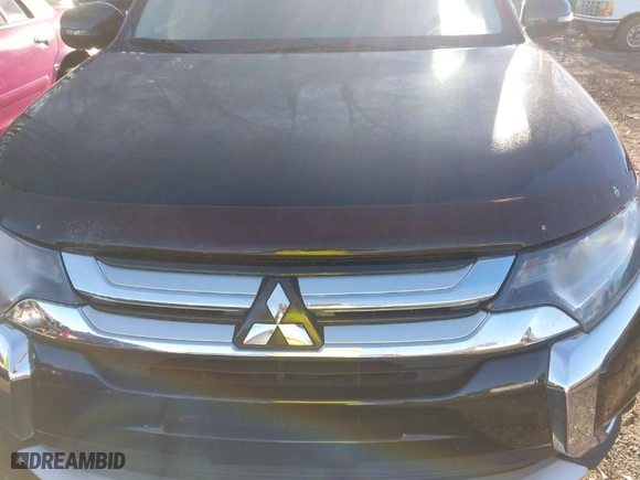 2017 Mitsubishi Outlander SE with VIN JA4AD3A33HZ001406, listed as a IAAI auction lot 41873042 with 138,254 mi miles. Bid and sale history available at carsss.com. Image 6.