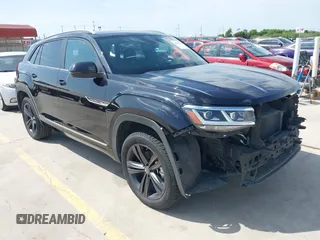 2021 Volkswagen Atlas SE with VIN 1V2PE2CA3MC227881, listed as a IAAI auction lot 42204218 with 79,724 mi miles and . Bid and sale history available at DreamBid. Image 1.