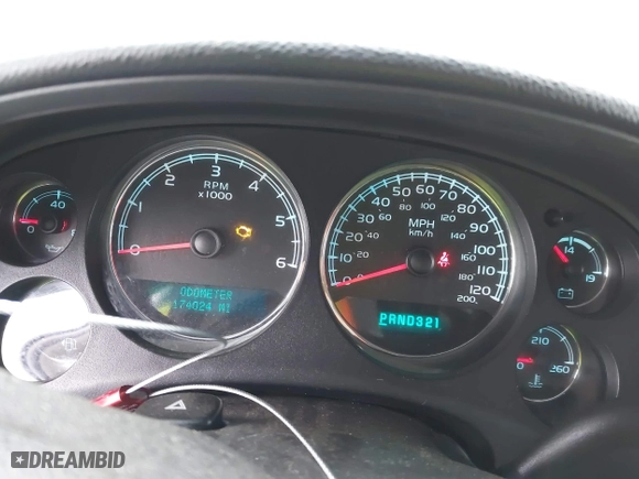 2008 Chevrolet Silverado 1500 LTZ with VIN 2GCEK133681127301, listed as a IAAI auction lot 41296503 with 174,024 mi miles. Bid and sale history available at carsss.com. Image 7.
